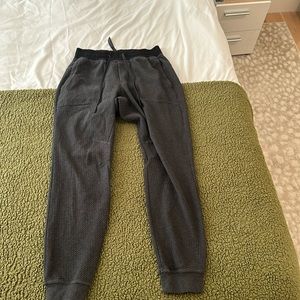 Lululemon at ease sweatpants size small